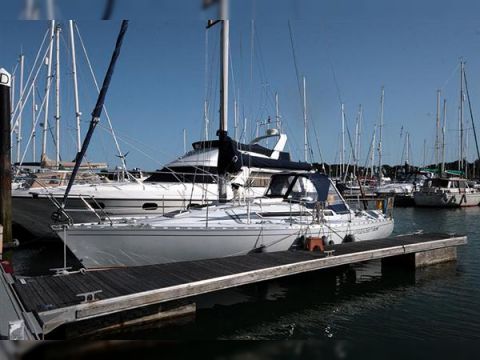 Beneteau First 325