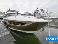 Prestige Yachts 680