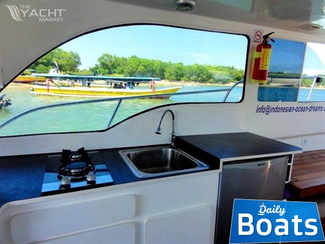 2013 Custom Flybridge Cruiser kaufen