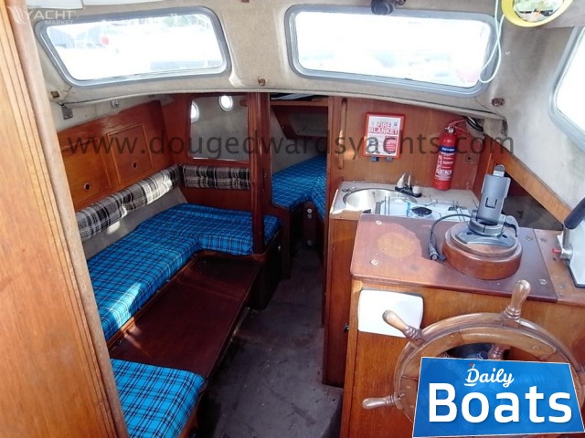 Osta 1982 Steadfast 24