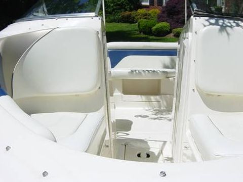 2000 Rinker 232 Captiva zu verkaufen