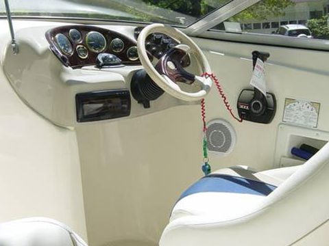 2000 Rinker 232 Captiva