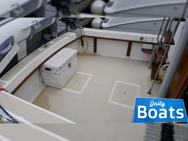 1987 Cape Dory 28
