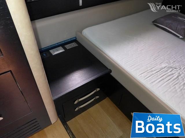 Buy 2009 Master 52