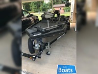 Crestliner VT17