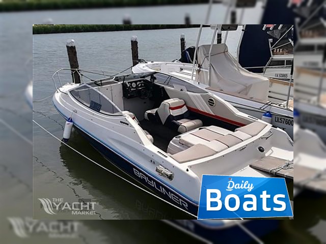  BAYLINER CAPRI 2052