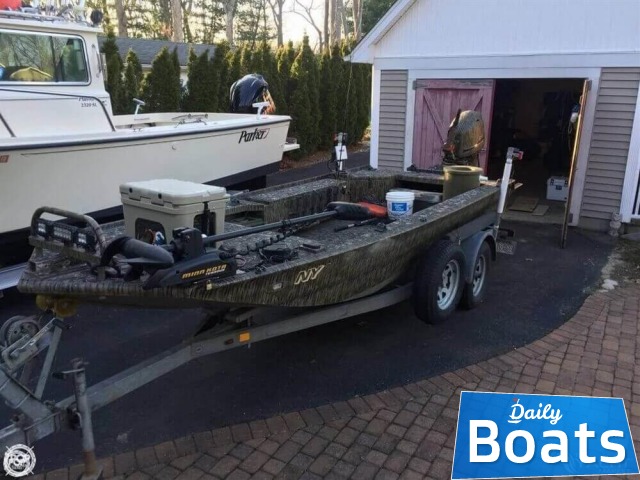 Buy 2014 Prodigy 1854 Step Hull