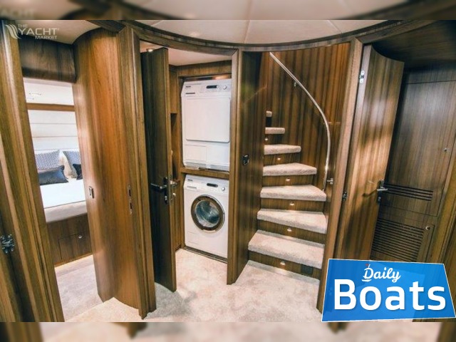2019 Johnson 80 Flybridge for sale