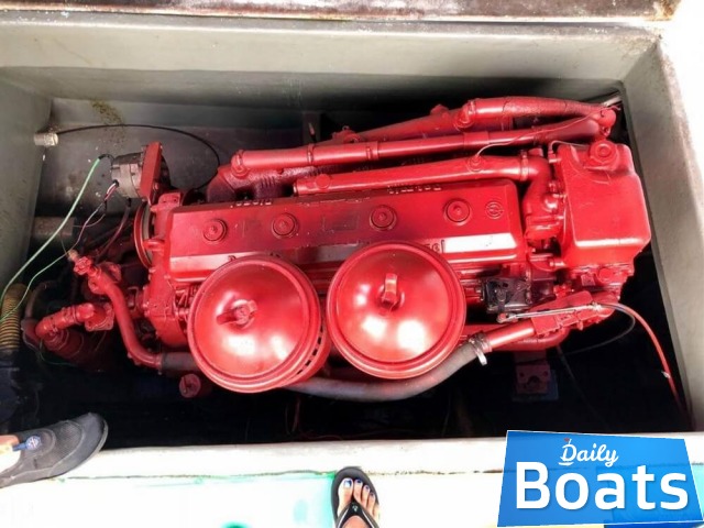 1974 Luhrs 32