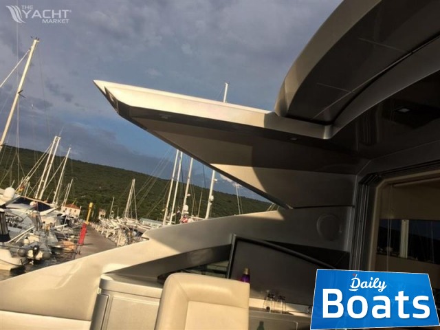 2008 Pershing 64 til salg