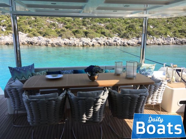 2017 Absolute Yachts 72