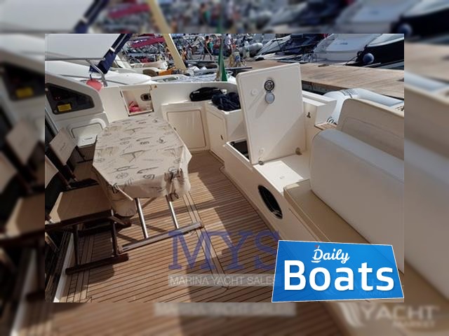 Buy 2011 Azimut 48