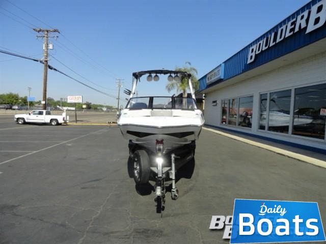 2018 Axis A24 til salg