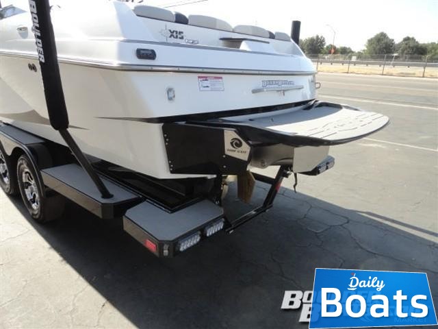 2018 Axis A24