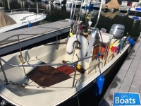 Boston Whaler Boats 17