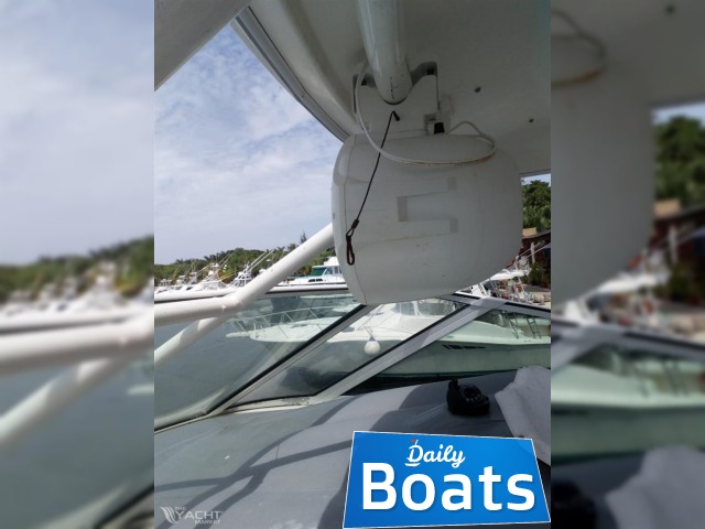 Acquistare 2005 Cruisers Yachts 405 Express Motor