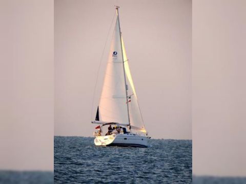 2005 Hunter Legend 36