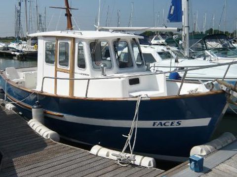Rhea Marine 750