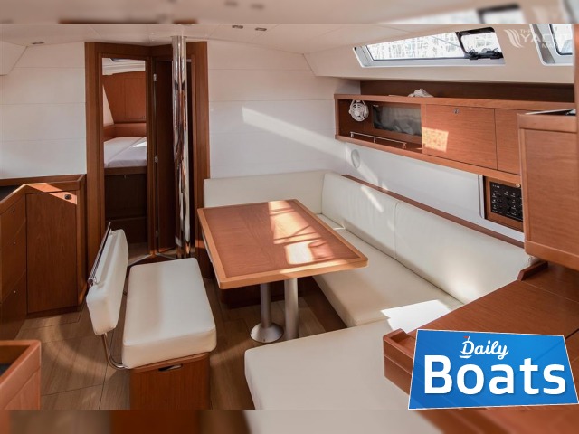 Rent 2018 Beneteau Oceanis 45