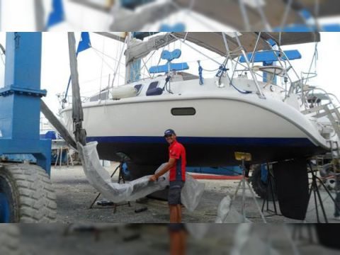 2000 Hunter 320