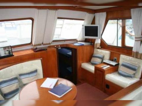 1987 Trader 47