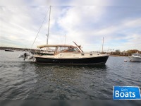 Dyer 40 Express Cruiser