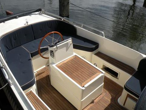 2005 Interboat 25