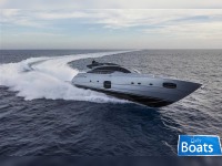 Pershing 82