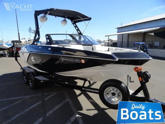 2016 Axis A20