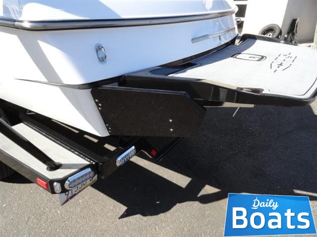 2016 Axis A20