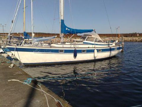 Hallberg Rassy 352