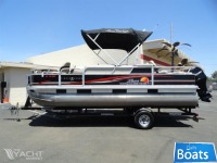 Sun Tracker Fishin Barge 22 Dlx