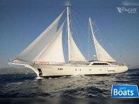  Luxurious Sailing Yacht