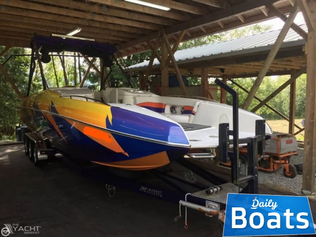 2005 Magic 28 Deck Boat