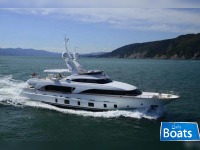 Benetti 105