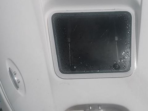Buy 2005 Regal 2465 Commodore