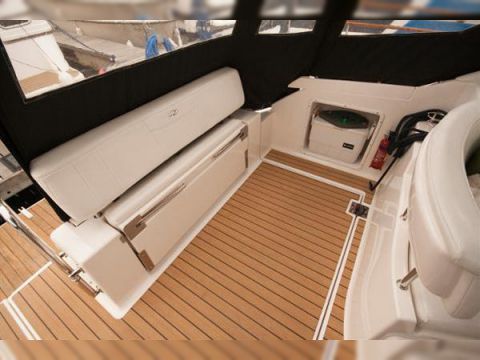 2006 Regal 3360 Commodore for sale