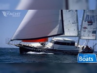 Bruce Roberts Yachts 65