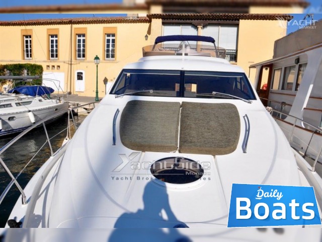 Kupić 2009 Fairline 48 Phantom