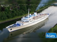 Cruise ship 154.60m.