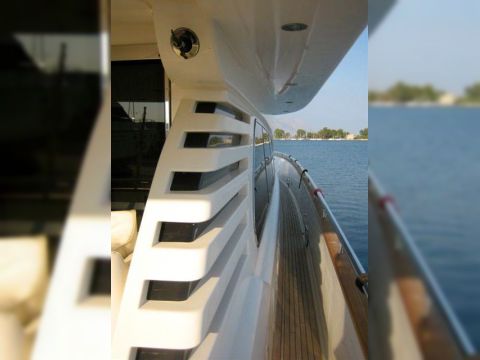 Elegance 76 in vendita