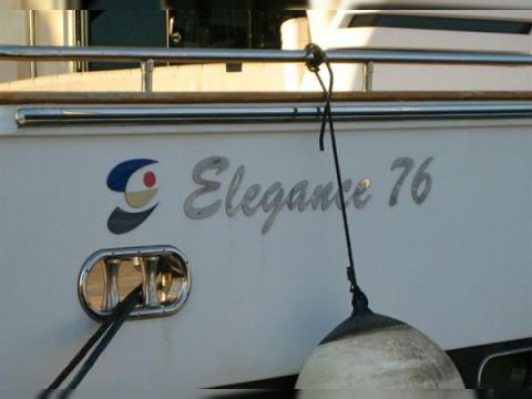 Elegance 76