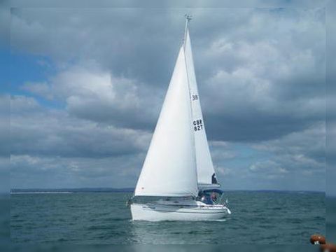 2002 Bavaria 38