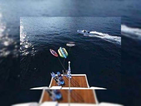 Admiral 33