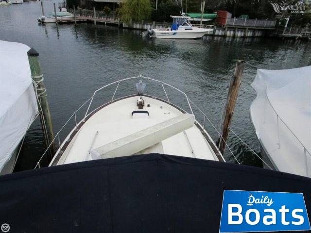 1969 Chris-Craft 38 Commander