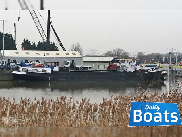 Что такое лодки Tjalk? Идеальный способ путешествовать по голландским каналам!