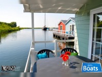 Best Marine Chalet Red & Blue