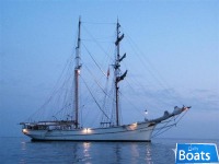 Classic Brigg Schooner 42m