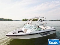 Correct Craft Super Air Nautique 210 Team Edition