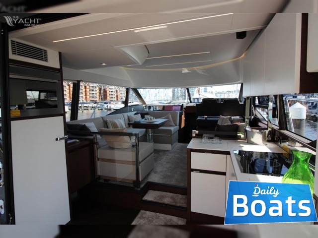 2019 Prestige 460